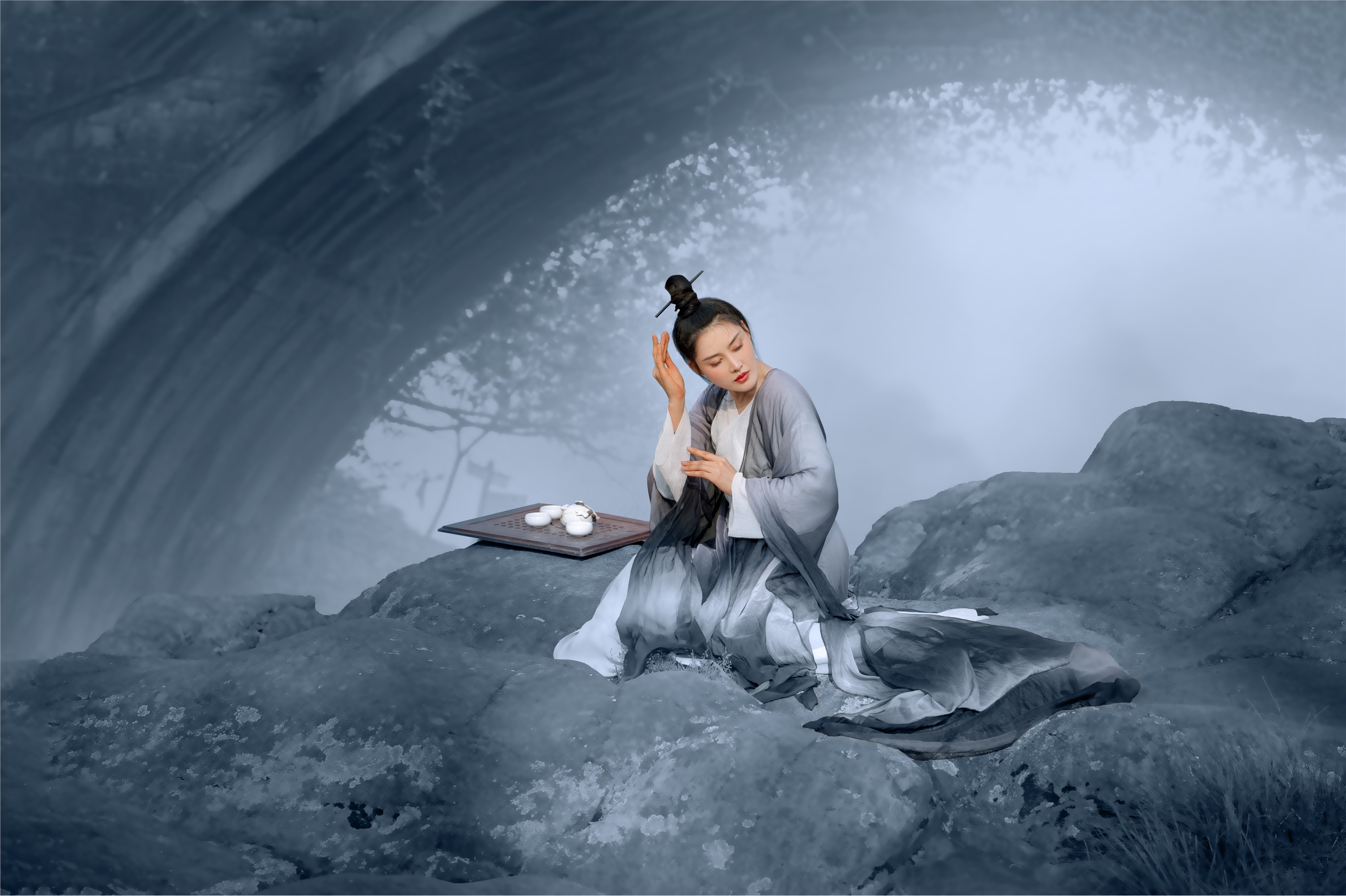 YITUYU艺图语 2021.08.06 水清酿酒，墨浅弄云 敏敏